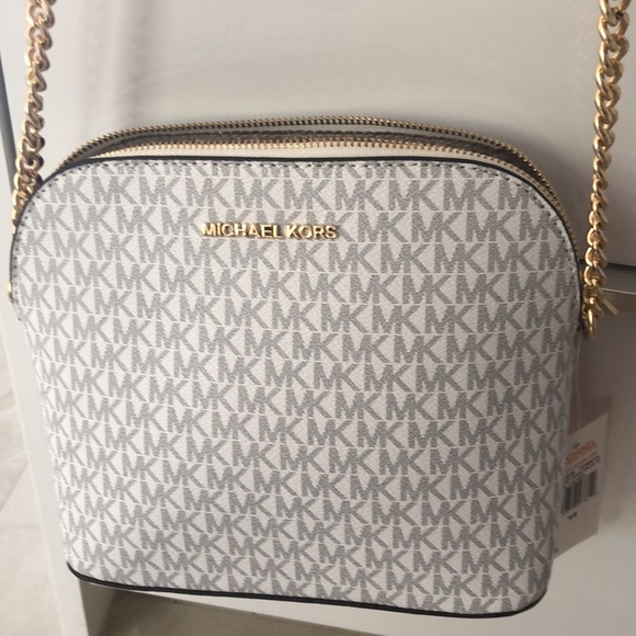 MICHAEL Michael Kors Handbags - Micheal kors white bad
